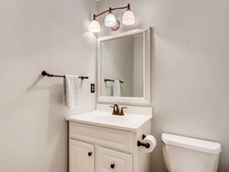 3135 Bell Dr — Photo 15