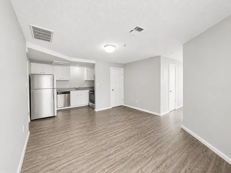 727 Culbertson Dr #122 — Photo 3