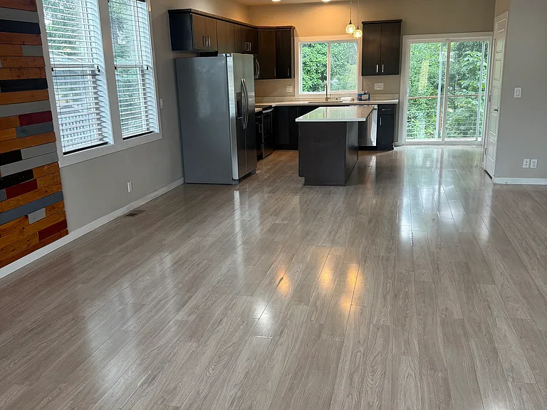 2310 Orchard St W — Photo 3