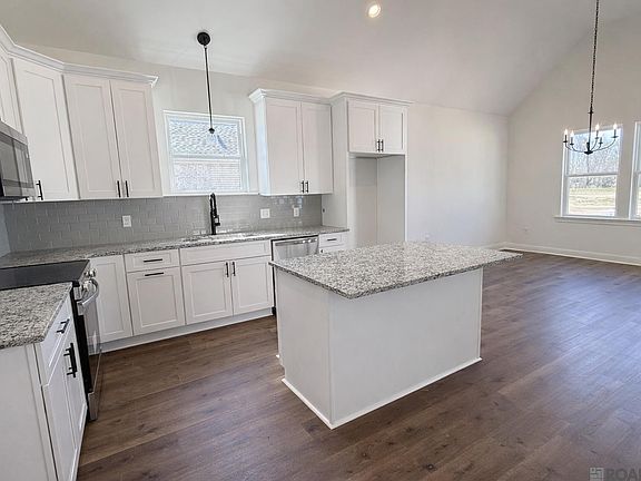 3rd image of 31513 Dunn Rd