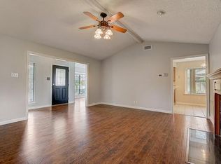 405 Kingsbridge Ct, Garland, TX 75040