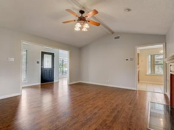 405 Kingsbridge Ct, Garland, TX 75040