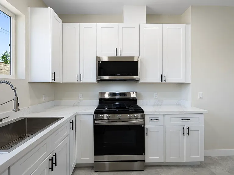 1822 E Roma Ave #2 — Photo 8