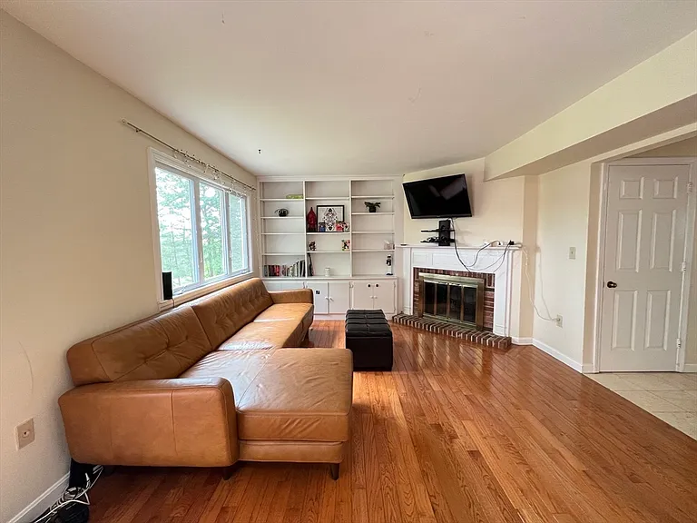 92 Fifer Ln #92 — Photo 4