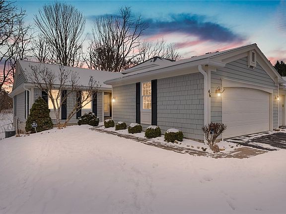 2nd image of 46 Creek Rdg