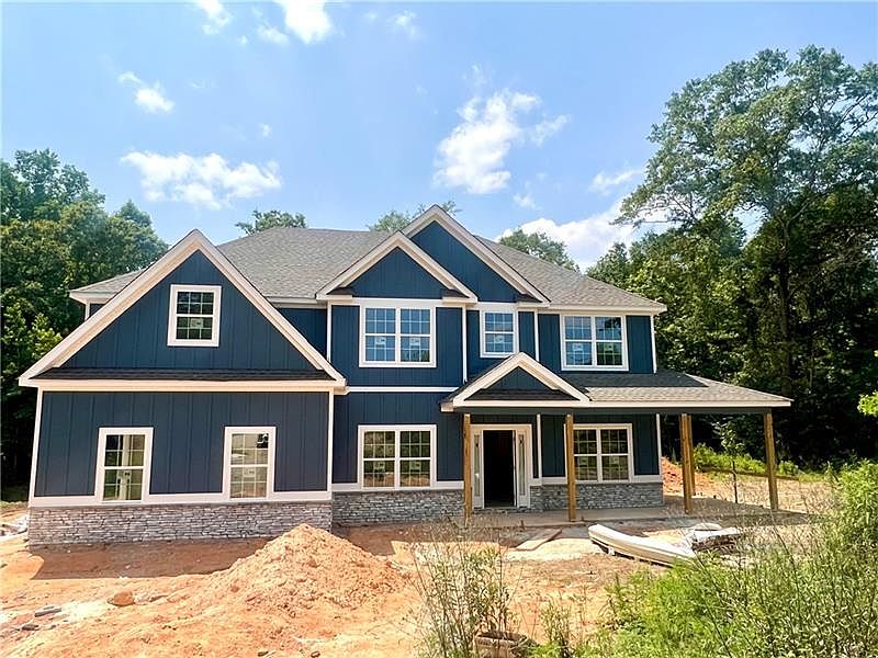 2nd image of 426 Lee Road 295