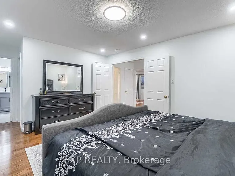6261 Prairie Cir #MAIN UPPER FLOOR — Photo 17