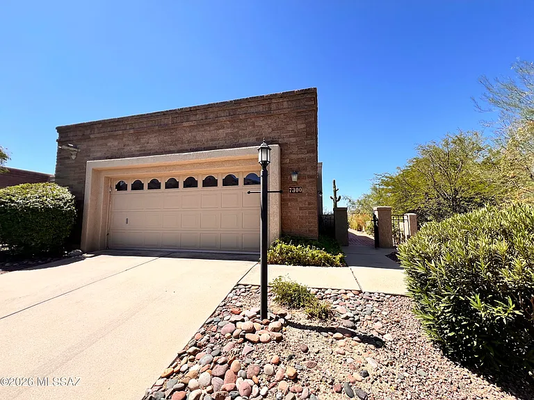 7300 E Calle Alba Serena — Photo 2