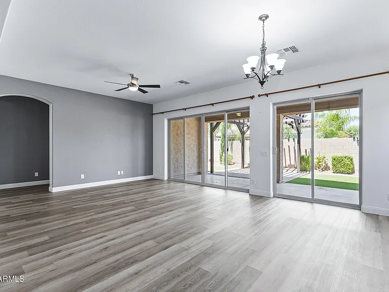 10218 E Bergeron Ave — Photo 17