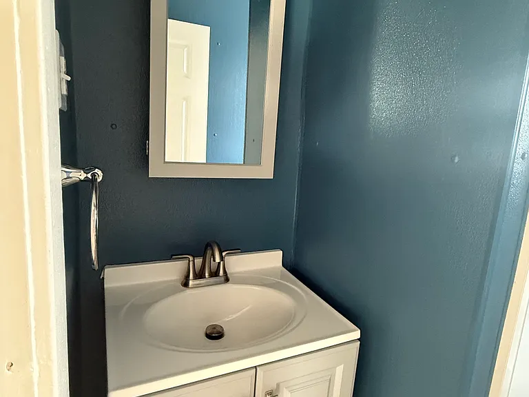 28 Magnolia St — Photo 5