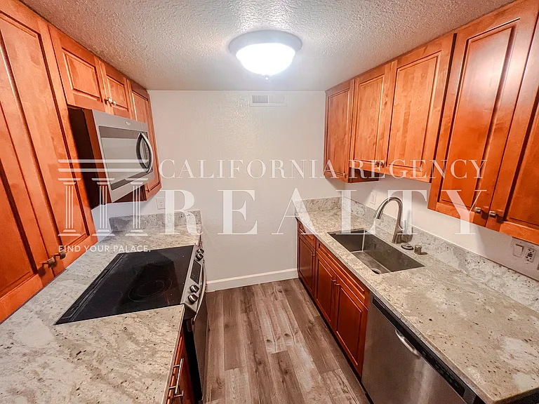 7047 Greenback Ln #A — Photo 6