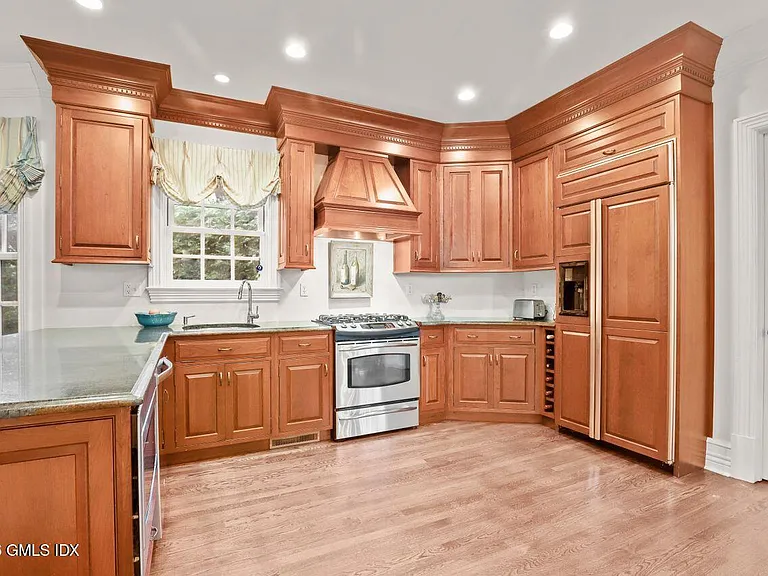 44 Riverside Ln — Photo 17