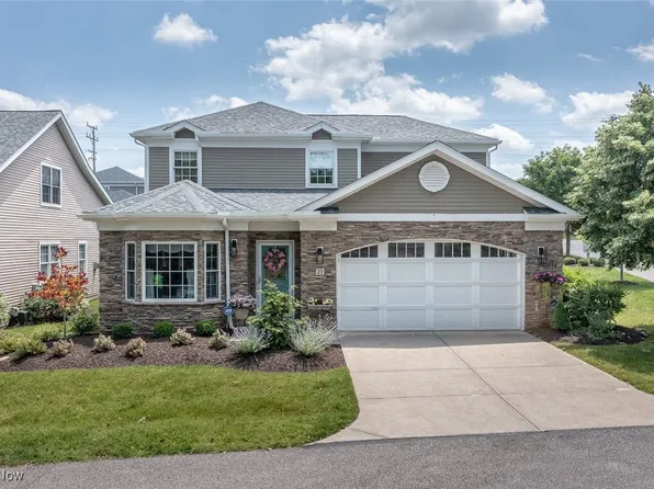 23 Somerset Dr, Rocky River, OH 44116