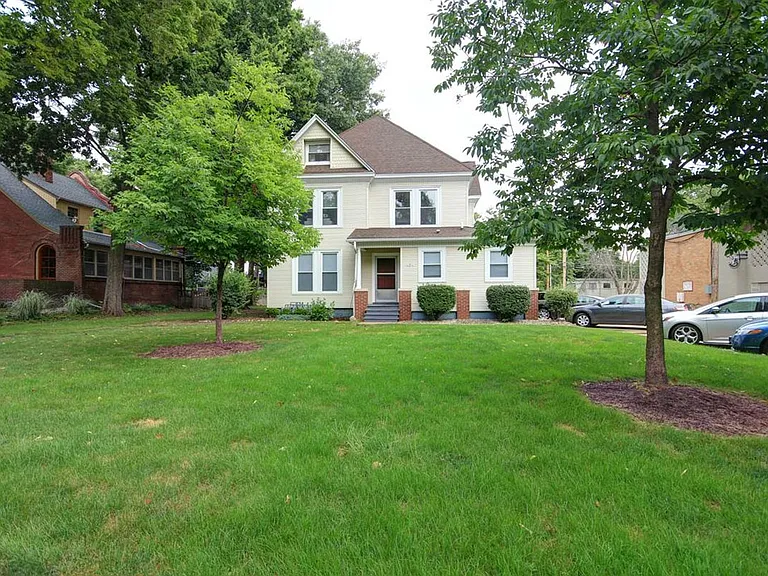 804 W Church St — Photo 22