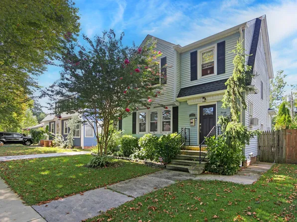 21 Laurel Ave, Linwood, NJ 08221