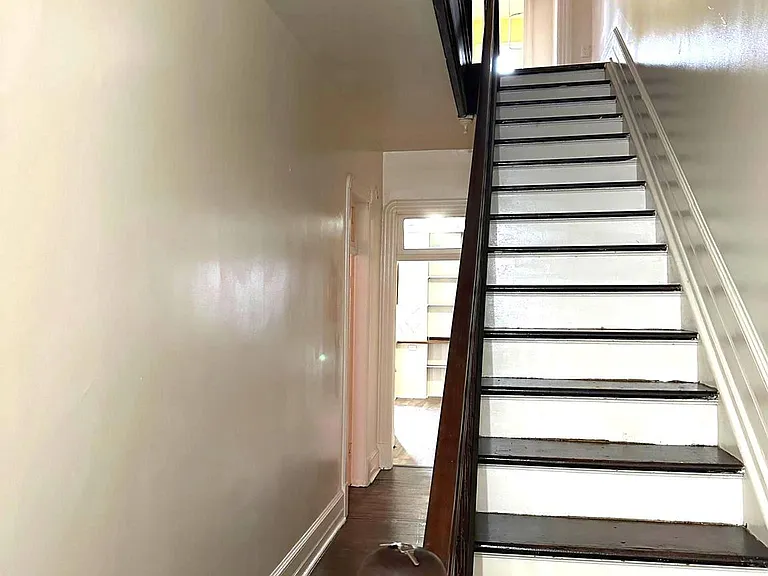 414 S Potomac St — Photo 23