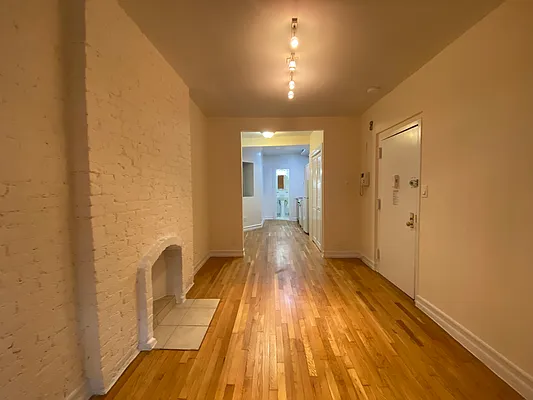 Rented by City Connections Realty | media 12