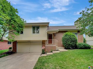 3132 Stephanos Dr, Lincoln, NE 68516