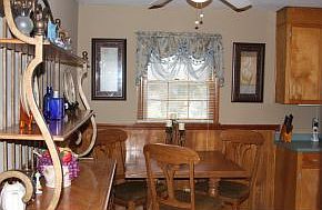 5th image of 517 Montrose Dr