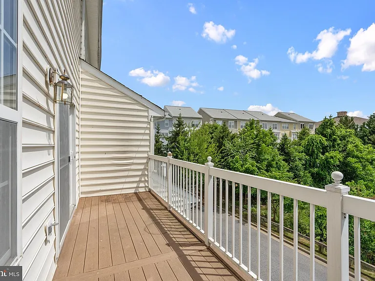 206 Heathwalk St #B — Photo 23
