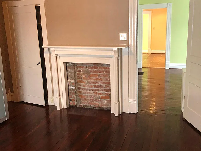 553 Lilly Ave — Photo 9