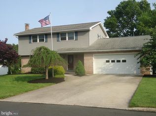 415 Raymond Ave, Hamburg, PA 19526
