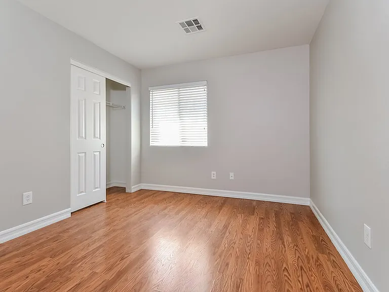 2401 Cypress Island Ct — Photo 13