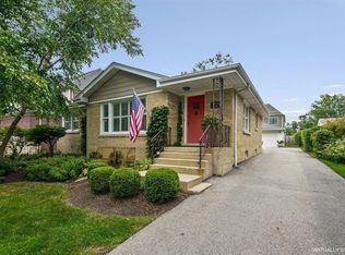 831 S Colfax Ave, Elmhurst, IL 60126