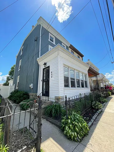 459 Delmar St Photo 1