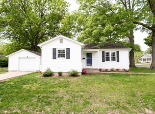 1000 W Madison St, Mascoutah, IL