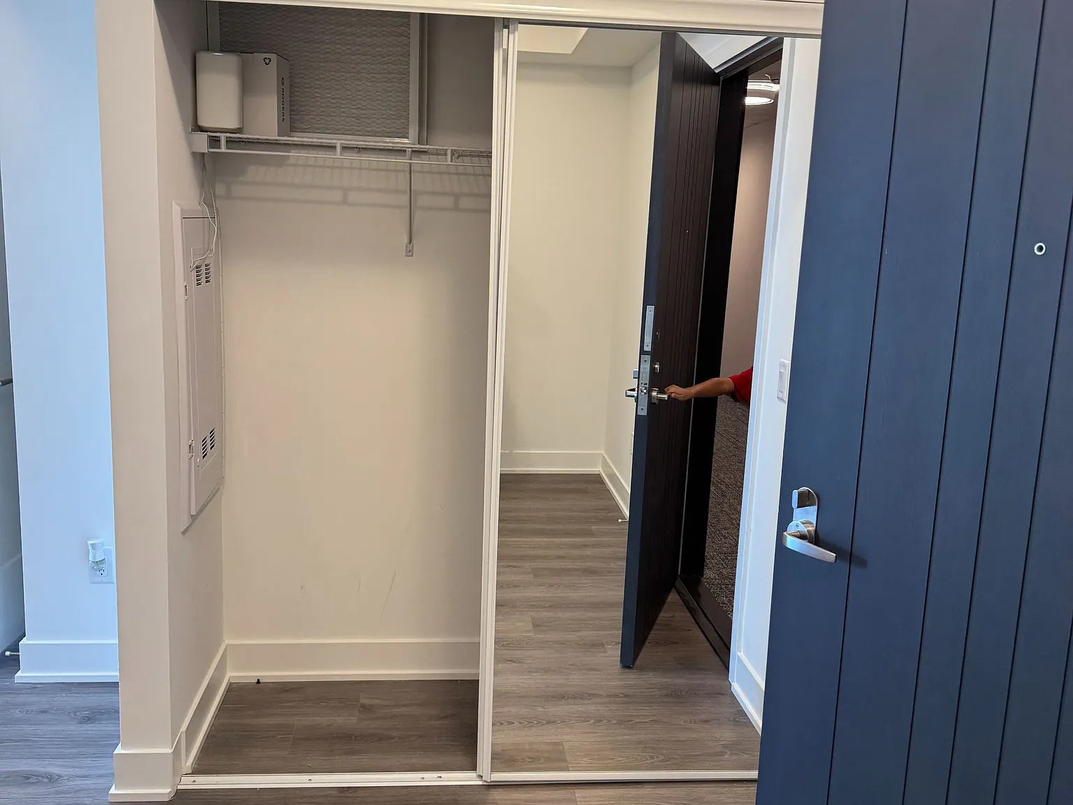 2 bed, $2,000 — Photo 4