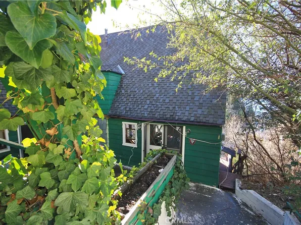 28712 Palisades Dr, Lake Arrowhead, CA 92352