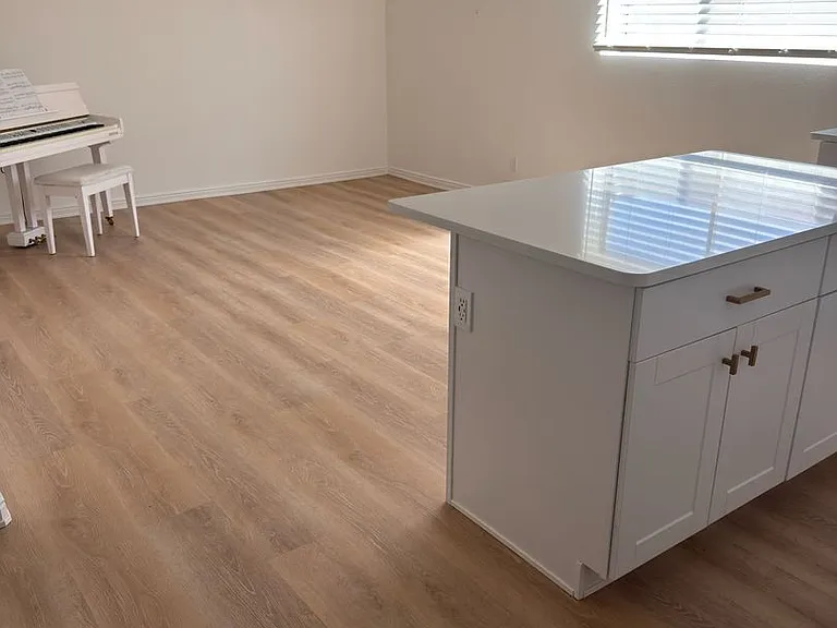 247 N Cove Dr — Photo 5