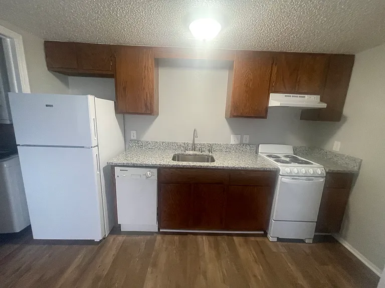 Black Oak Residences — Photo 18