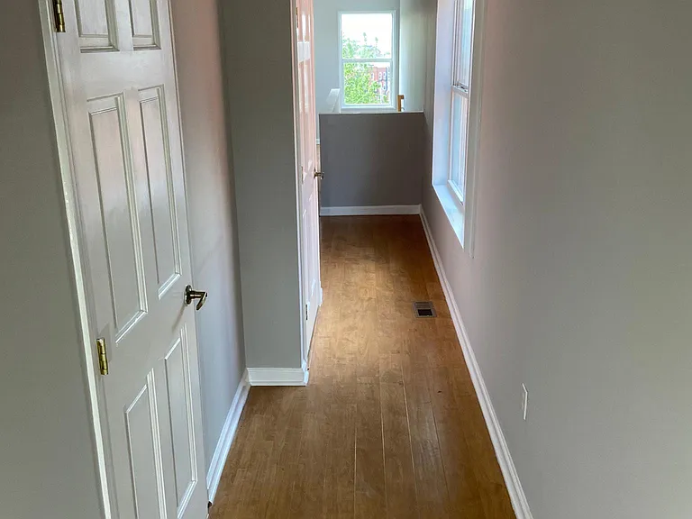 925 McHenry St — Photo 13