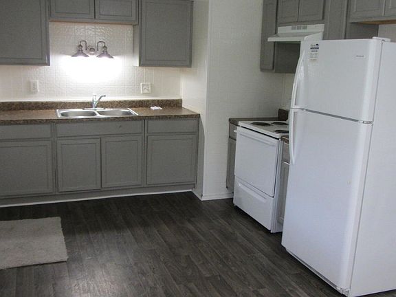5th image of 3820 Monterey Dr