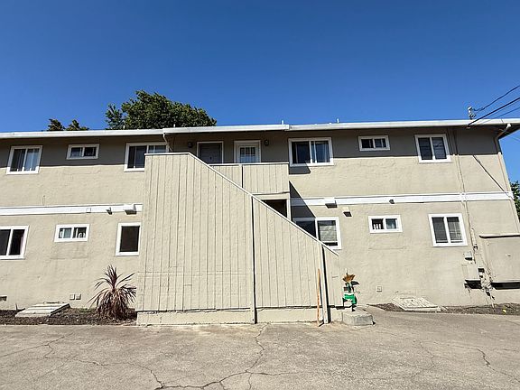 4th image of 1265-1271 Parkington Ave