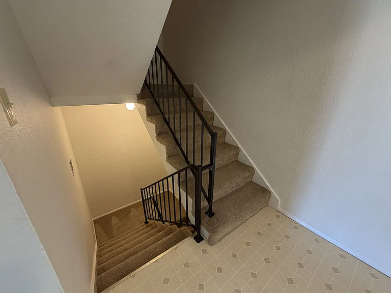 829 Southwest Blvd #I — Photo 10