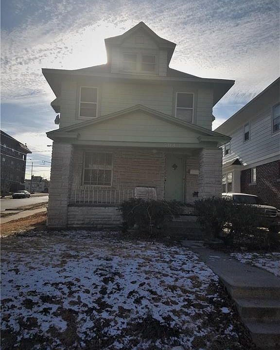1st image of 3049 E 32nd St