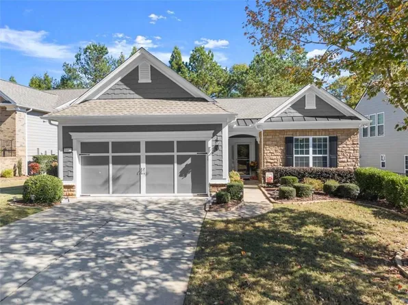 6443 Autumn Crest Ln, Hoschton, GA 30548