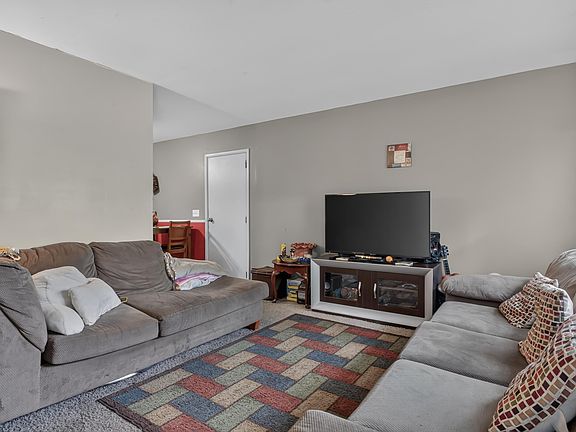 4th image of 7019 Strawberry Dr