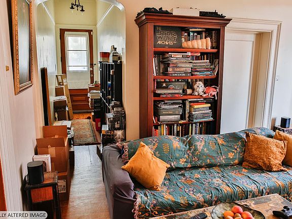 5th image of 823 Mission Avenue