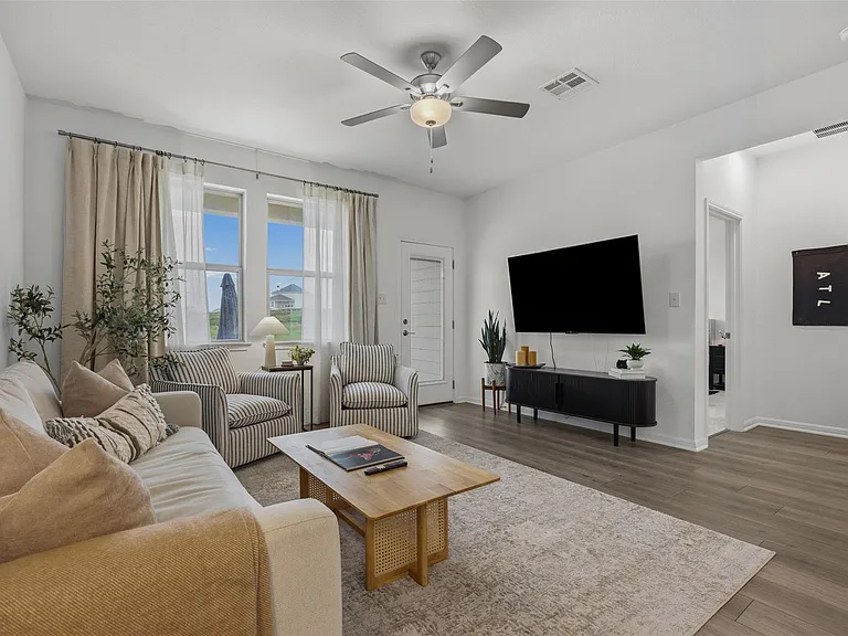 858 Papaya Dr — Photo 15
