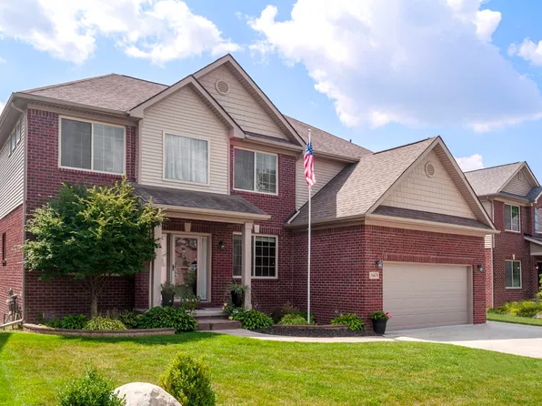 26674 Boston Dr, Chesterfield, MI 48051