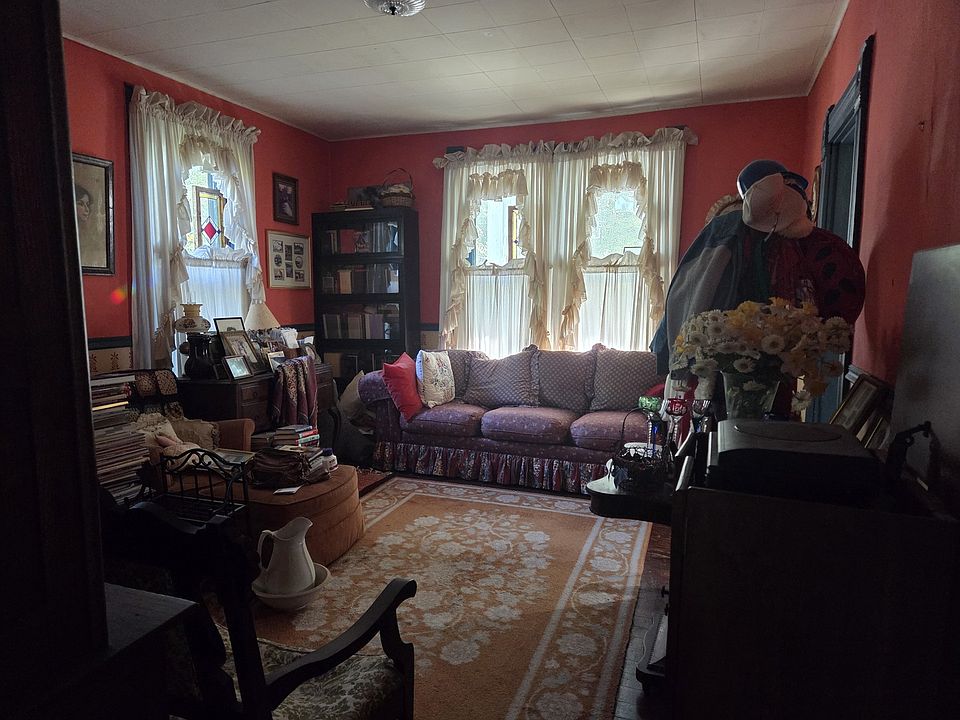 7th image of 257 Olmsted Rd