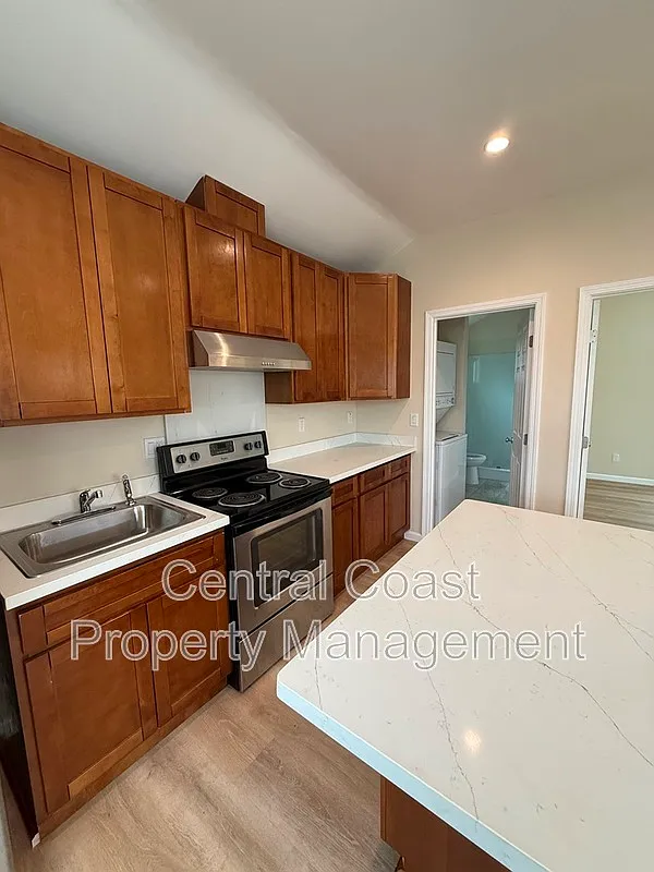 1 bed, 1.0 bath, 490 sqft, $2,450 — Photo 4