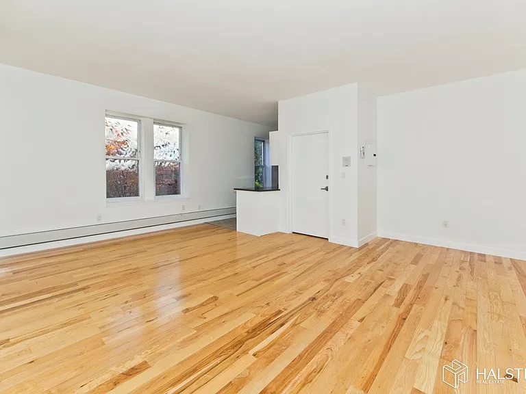 142 Court St #3 — Photo 4