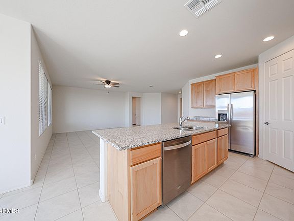 4th image of 7023 W Plum Rd