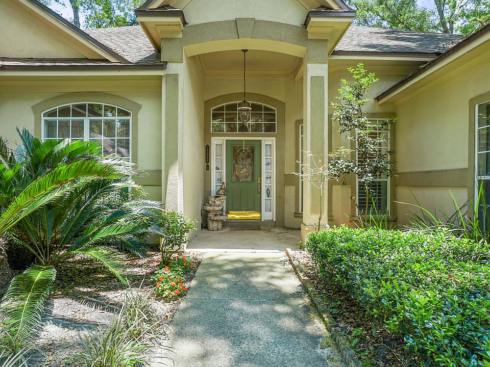 1st image of 11889 Clearwater Oaks Dr W