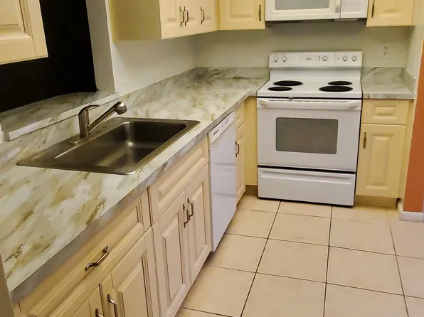 1060 NW 80th Ave, Pompano Beach, FL 33063